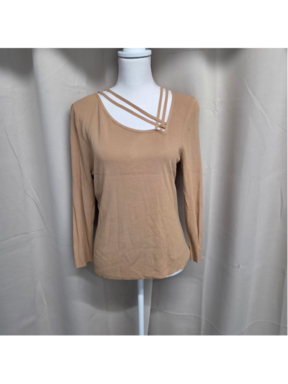 Versailles Tan Women's Top Downtown Chic y2k Nuetral Academia